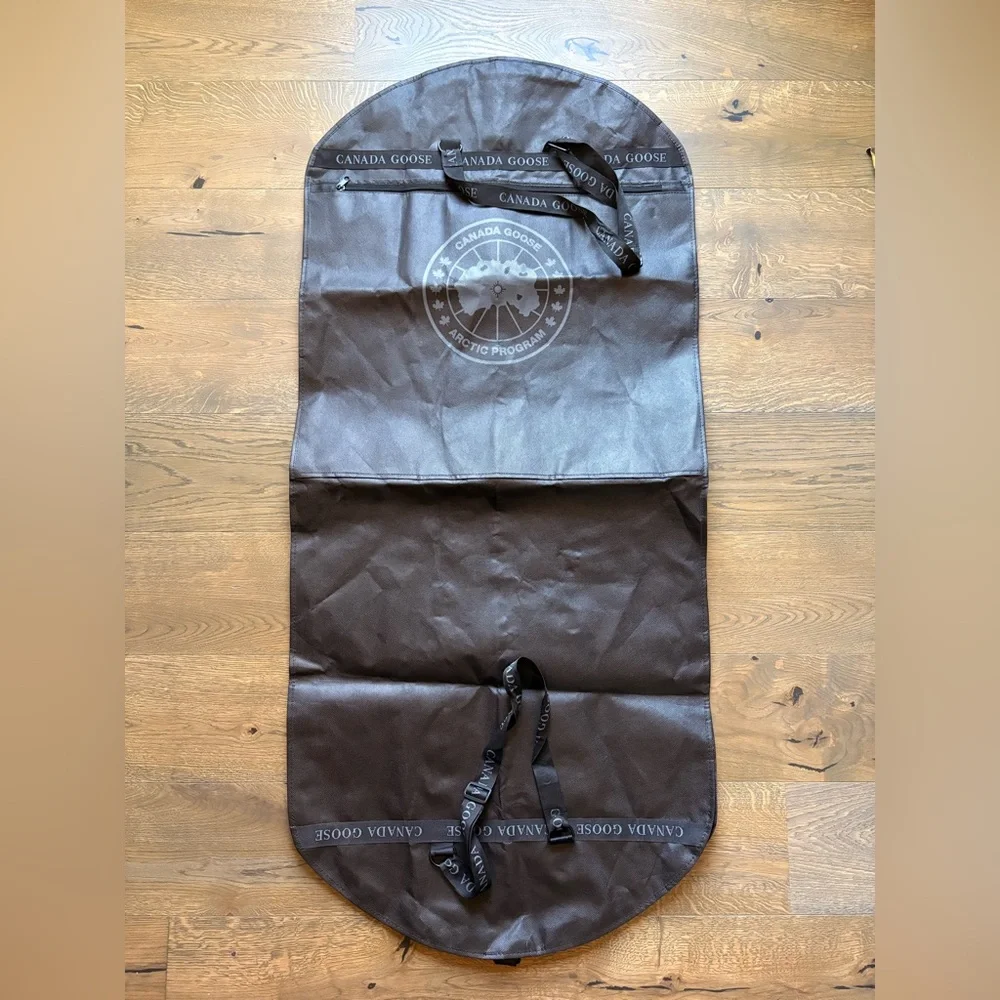Canada Goose Travel Garment Bag With Logo Adjustable Straps / Warranty Card